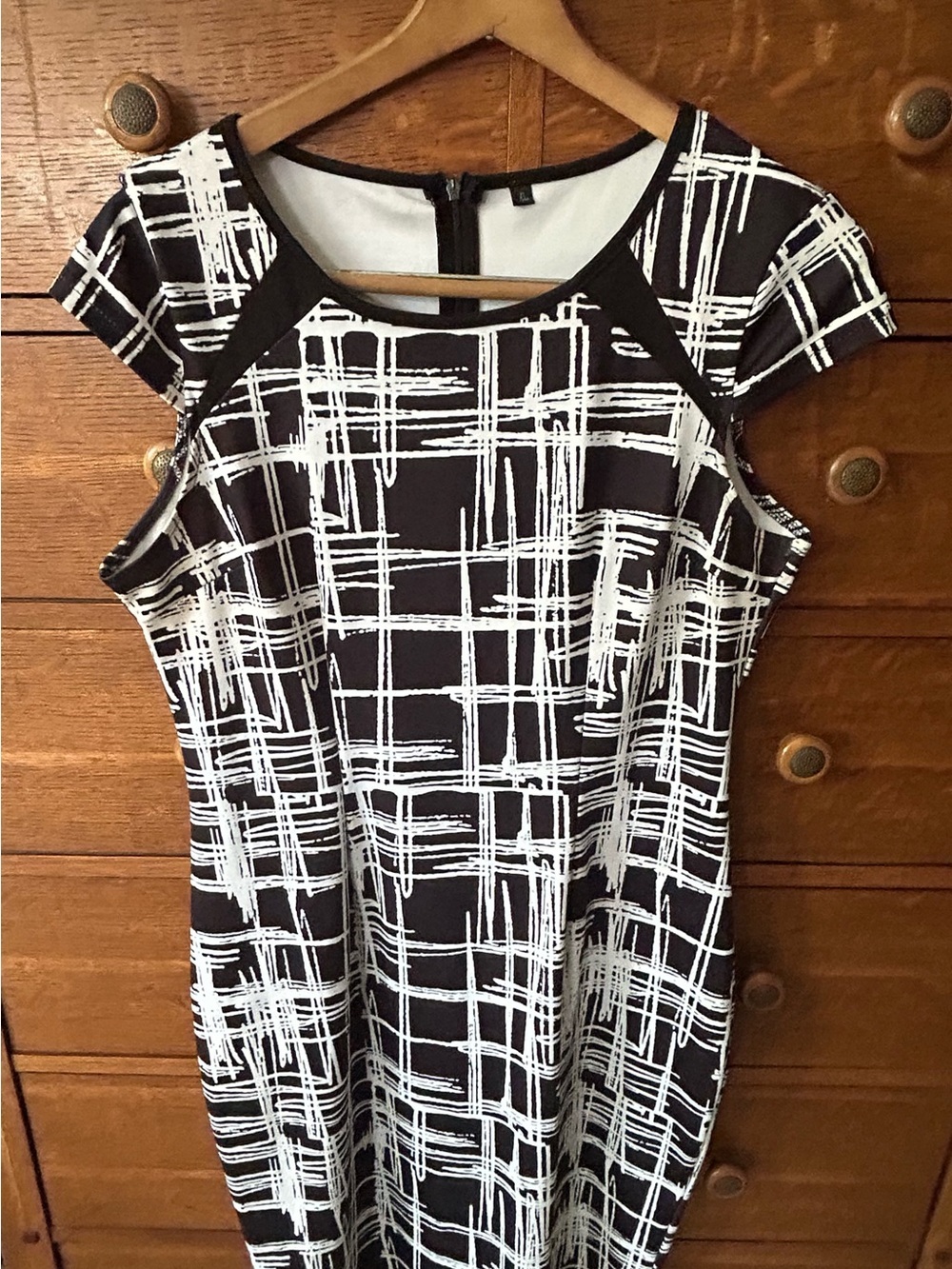 Black & White Abstract Plaid Sheath Dress - Picture 2 of 5